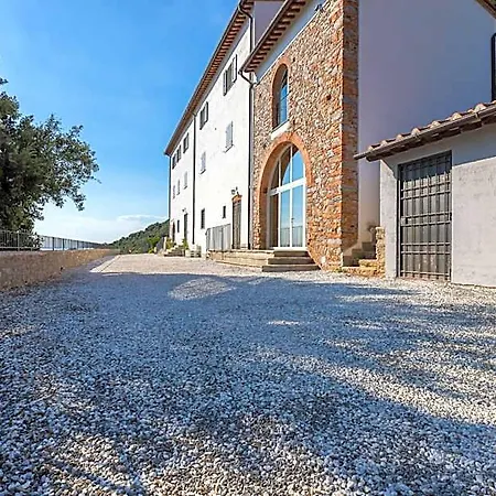 فندق مبيت وإفطار Pietra A Padule 4*